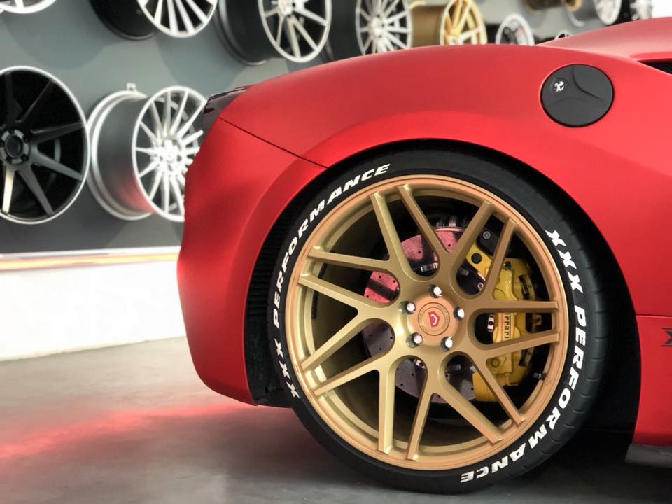 Themenbild Felgen und Reifen Themenbild Felgen und Reifen